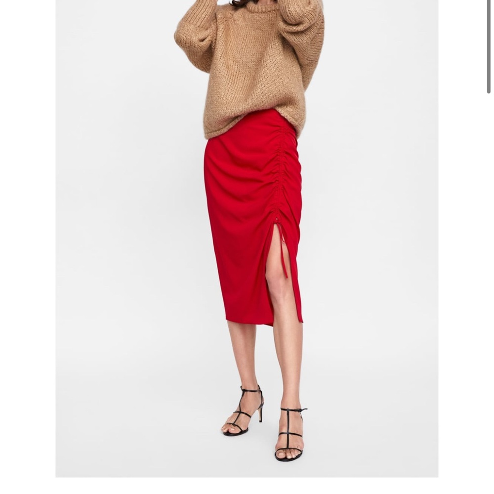 Chic Red Pencil Skirt - Picture 6 of 6